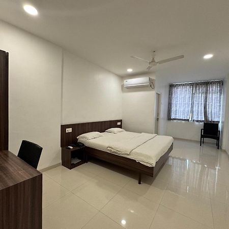 Hotel New Samrat Aurangabad  Ngoại thất bức ảnh