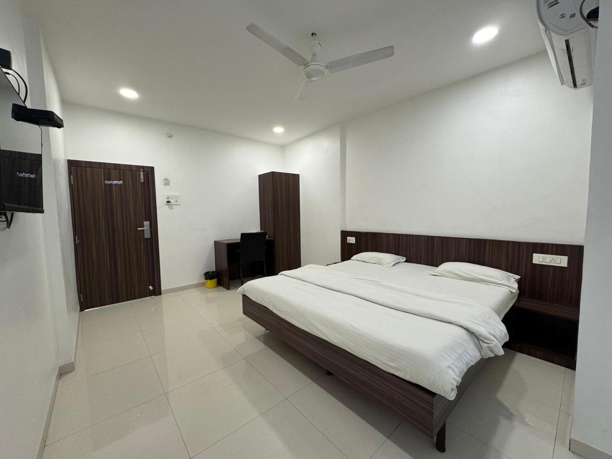Hotel New Samrat Aurangabad  Ngoại thất bức ảnh