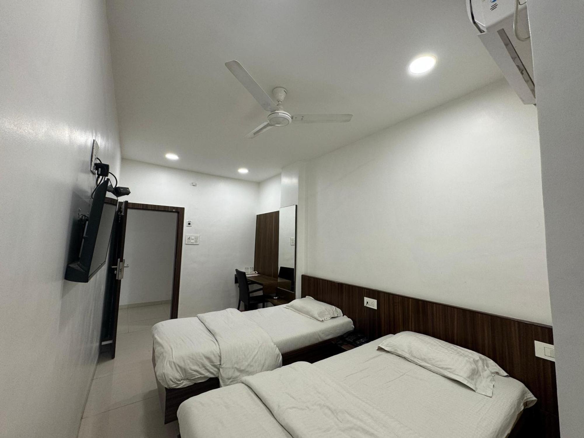Hotel New Samrat Aurangabad  Ngoại thất bức ảnh