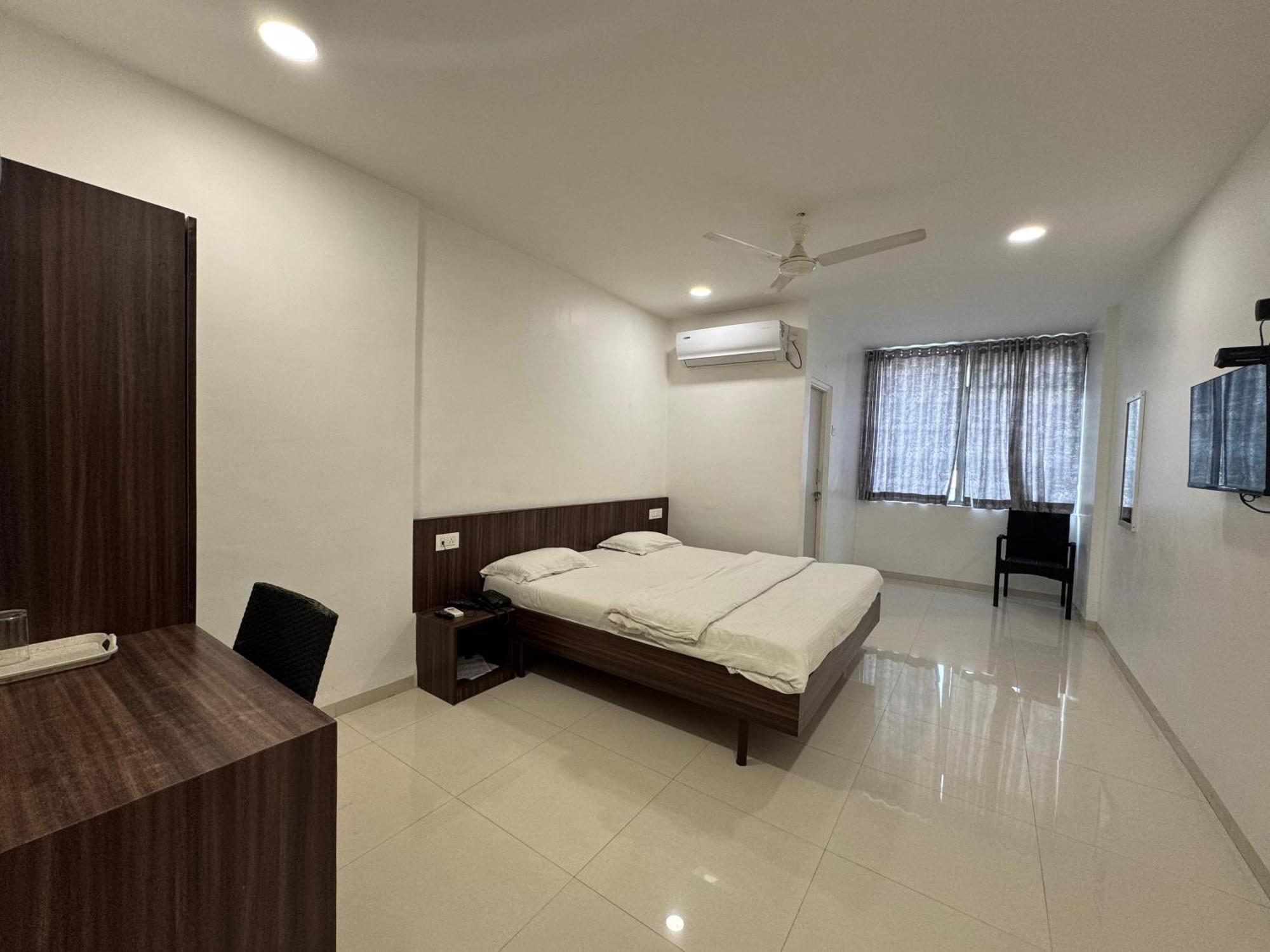Hotel New Samrat Aurangabad  Ngoại thất bức ảnh