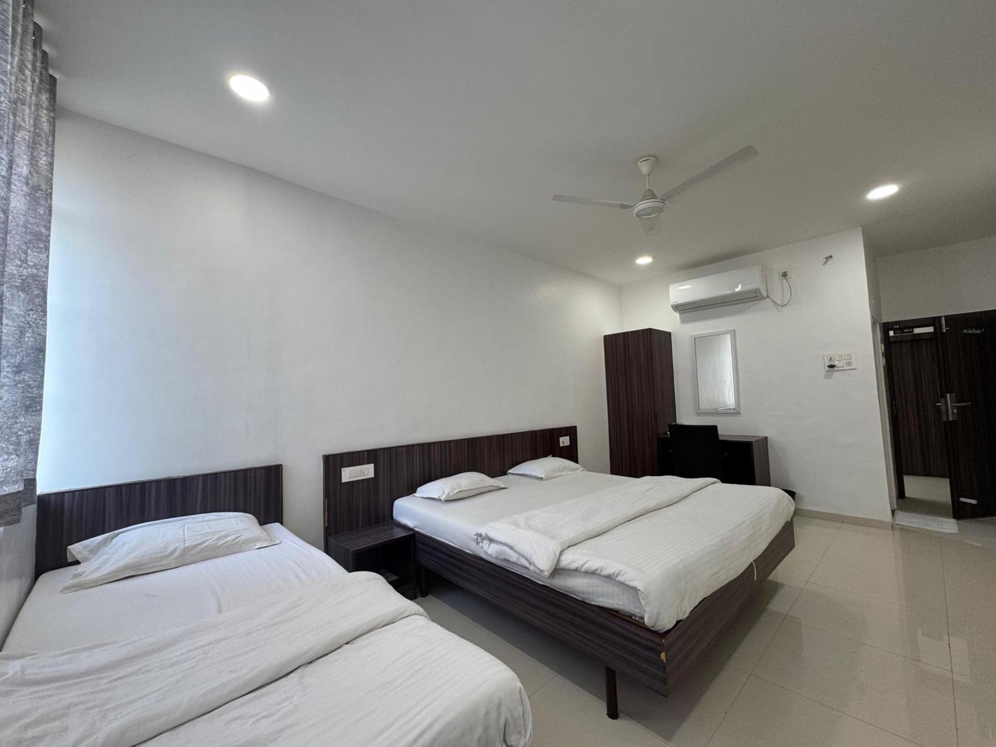 Hotel New Samrat Aurangabad  Ngoại thất bức ảnh