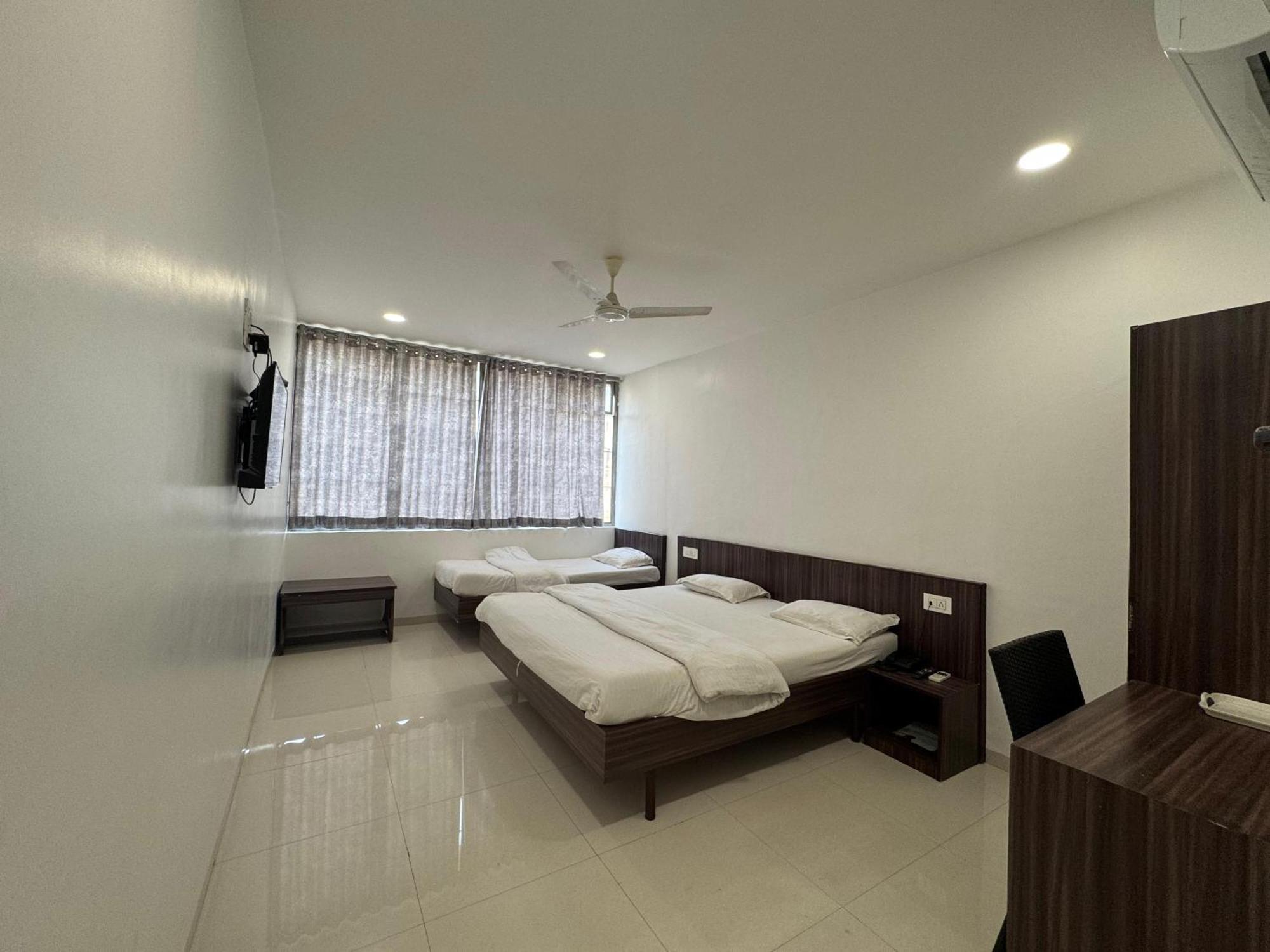 Hotel New Samrat Aurangabad  Ngoại thất bức ảnh