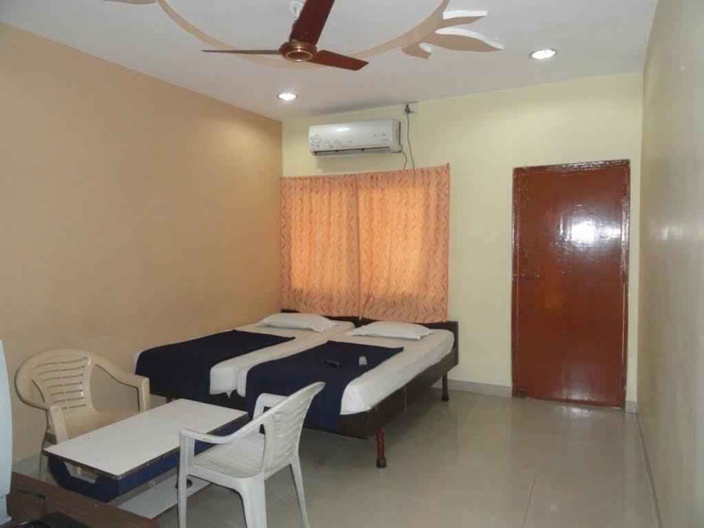 Hotel New Samrat Aurangabad  Ngoại thất bức ảnh